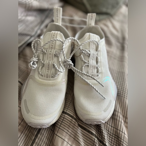 Brand new never worn Adidas NMD V3. Women’s size 5 1/2 triple white. - Picture 4 of 6